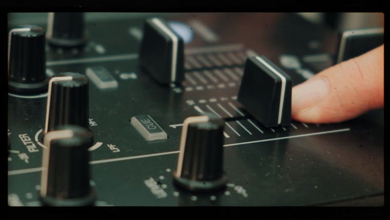 Timeline 1_04_34_43_02